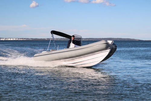 Bateau pneumatique hors-bord - Predator 599 TS - ITALBOATS - RHIB / open / à console centrale