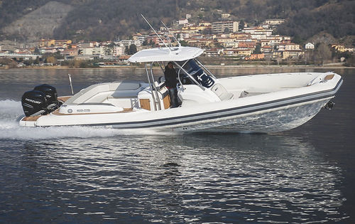 Bateau pneumatique hors-bord - r-evolution 35 - Mar.co - bimoteur / semi-rigide / à console centrale