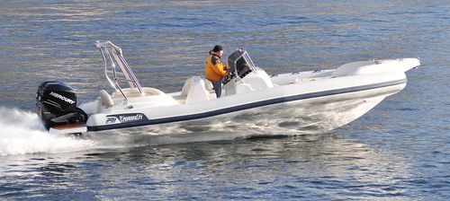 Bateau pneumatique hors-bord - 298 - Marlin - bimoteur / semi-rigide / à console centrale