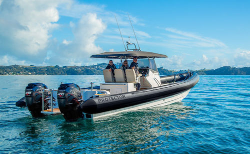 Bateau pneumatique hors-bord - 380 CHASE - Rayglass Boats - bimoteur / à console centrale / open