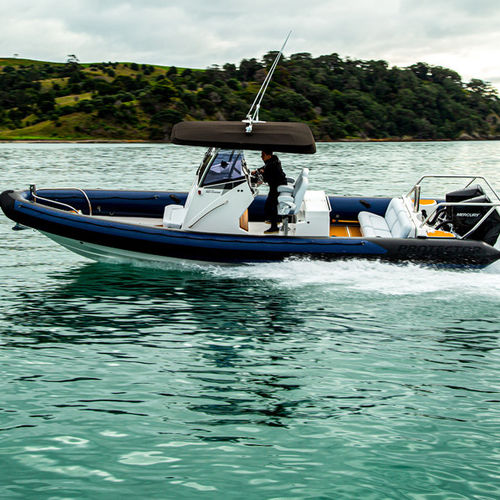Bateau pneumatique hors-bord - 310 CHASE - Rayglass Boats - bimoteur / semi-rigide / à console centrale