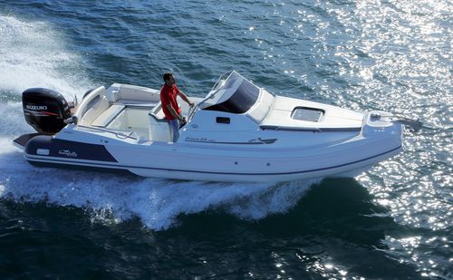Bateau pneumatique hors-bord - Prince 23 - Nuova Jolly - semi-rigide / à console centrale / max. 10 personnes