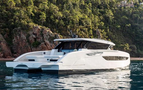 Motor-yacht catamaran - ULTIMA 55 NOVA - Sunreef Yachts - de croisière / moderne / avec timonerie