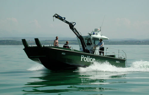 Bateau de surveillance - LE CORMORAN - Chantier Naval Delavergne - in-bord / en aluminium / coque rigide