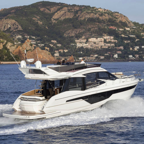 Motor-yacht de croisière - 500 FLY - Galeon - traditionnel / à fly / 3 cabines