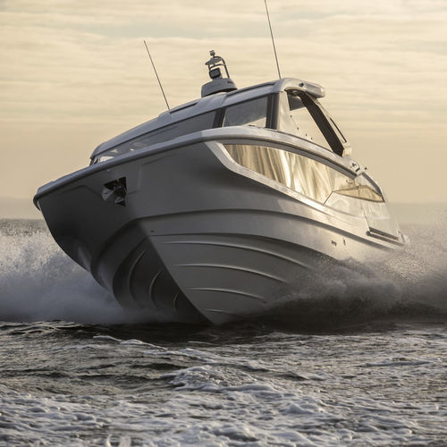 Vedette hors-bord - 325 GTO - Galeon - bimoteur / hard-top / bow-rider