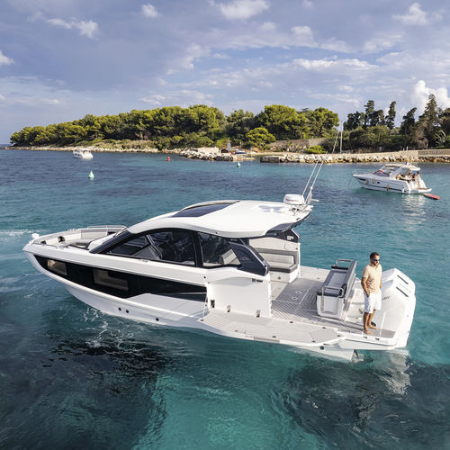 Vedette hors-bord - 375 GTO - Galeon - trimoteur / hard-top / bow-rider