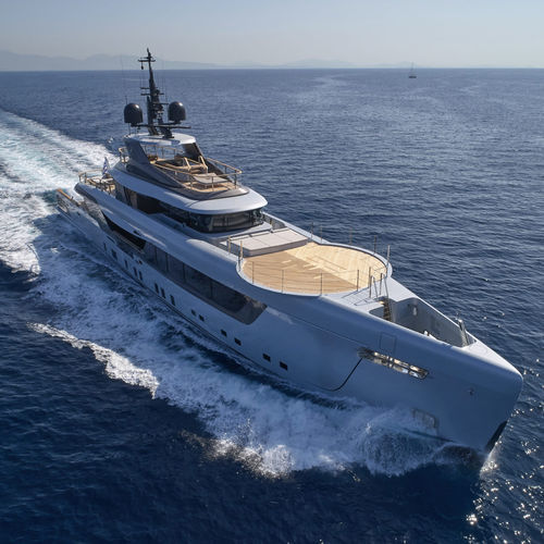 Mega-yacht de croisière - M/Y GECO - Admiral yachts - raised pilothouse / 12 cabines / en aluminium