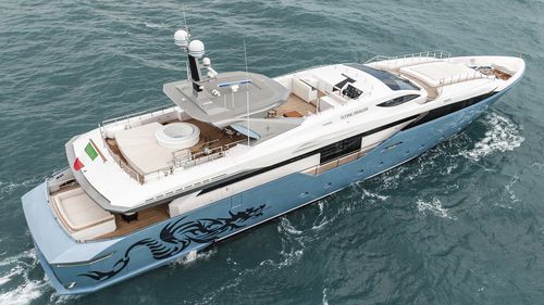 Super-yacht de croisière - M/Y FLYING DRAGON - Admiral yachts - à fly / 5 cabines / coque planante