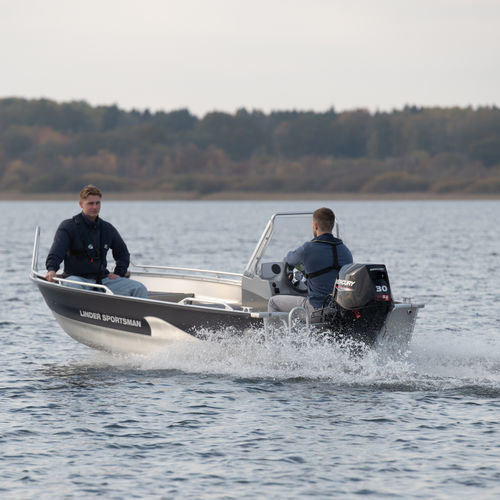 Coque open hors-bord - SPORTSMAN 445 MAX - Linder - à console latérale / de ski nautique / de pêche sportive