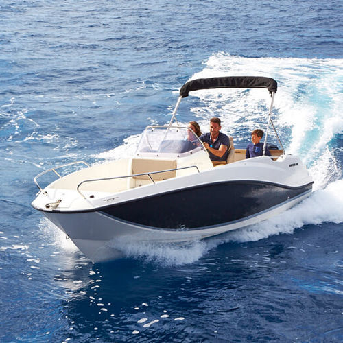 Coque open hors-bord - Activ 555 Open - Quicksilver Boats - à console centrale / de pêche sportive / max. 6 personnes