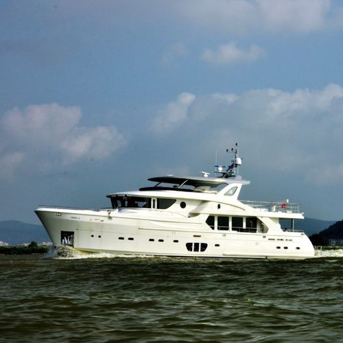 Motor-yacht pour expédition - Selene 92 - Selene - explorer / à fly / raised pilothouse