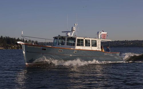 Trawler in-bord - Moon River 48 - Devlin - diesel / coque semi-planante / avec timonerie