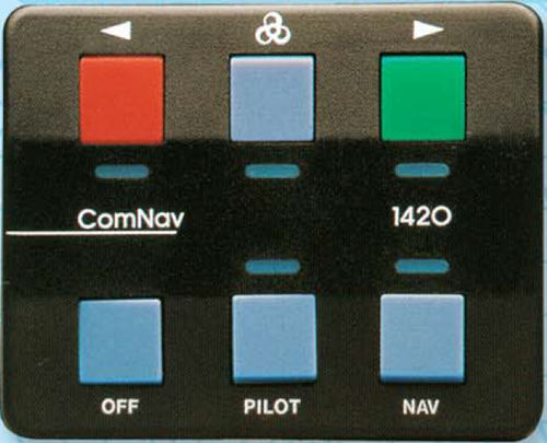 Pilote automatique pour bateau à moteur - 1420 - COMNAV