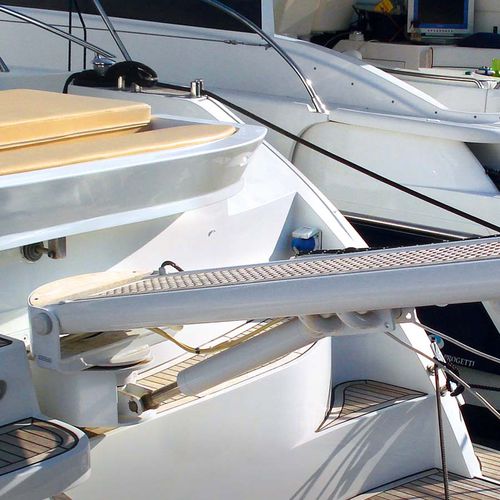 Passerelle pour bateau - PI 465 Big Smart - Besenzoni SpA - pour yacht / télescopique / pivotante