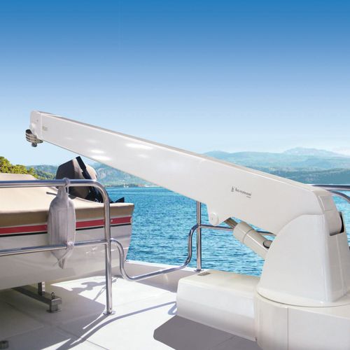 Bossoir pour bateau - G 560 - Besenzoni SpA - pour yacht / hydraulique / télescopique