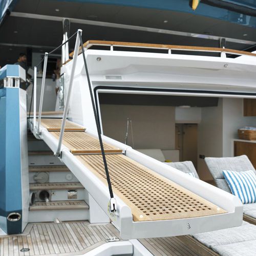 Passerelle pour yacht - PI 483 - Besenzoni SpA - télescopique / escamotable / télécommandée