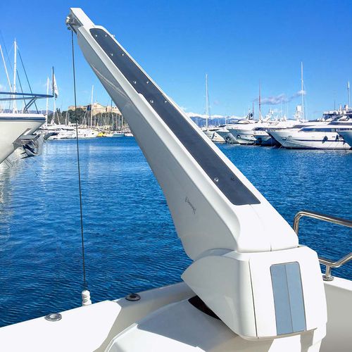 Bossoir pour yacht - G 415 - Besenzoni SpA - hydraulique / pivotant / télescopique