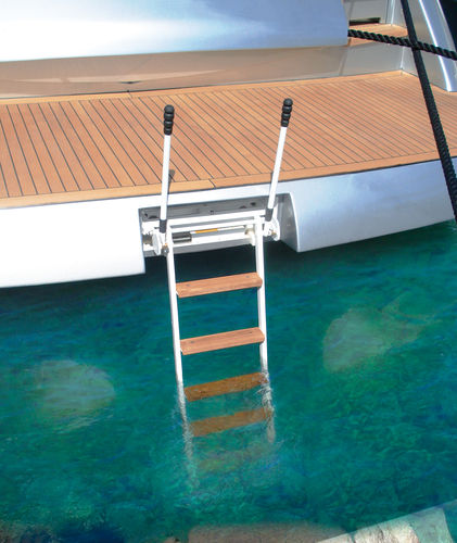 Échelle pour bateau - SI 401 BIG MAREA - Besenzoni SpA - escamotable / d'embarquement / pour plate-forme