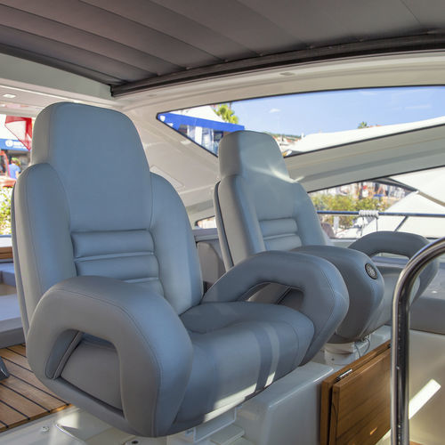 Siège pilote - P 416 PRESIDENT  - Besenzoni SpA - pour bateau / avec accoudoirs / ajustable