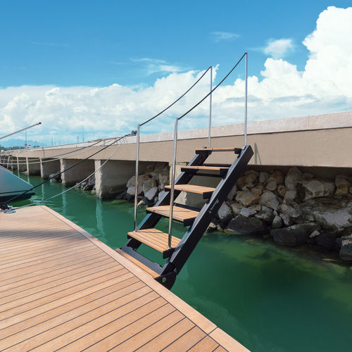 Échelle pour yacht - SP 607 - Besenzoni SpA - escamotable / pliante / d'embarquement