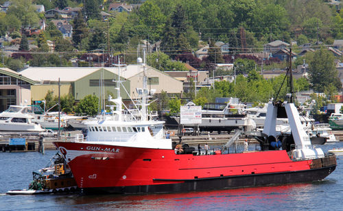 Navire de pêche professionnelle chalutier - S-58 F/V GUN MAR - Nichols