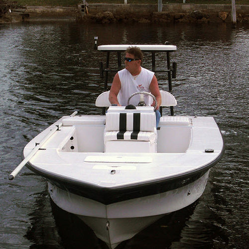 Flat boat hors-bord - 18 - Dusky Marine - de pêche sportive