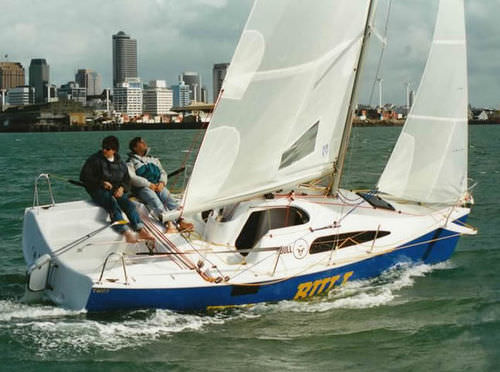 Voilier de course-croisière - BULL 7000 - Young Yacht Design - transportable