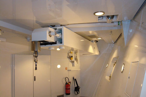 Bossoir pour bateau - Tender Garage - Nautical Structures - pour yacht / hydraulique / télescopique