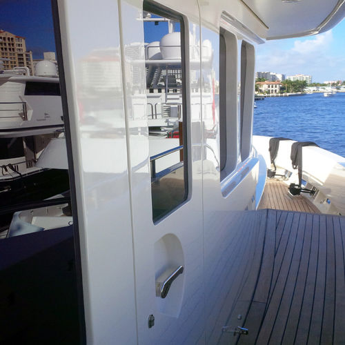Porte pour yacht - T series - Allufer tempesta - avec charnière latérale / semi-étanche / en aluminium
