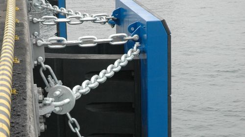 Système d'ancrage de pontons - Trelleborg Marine and Infrastructure