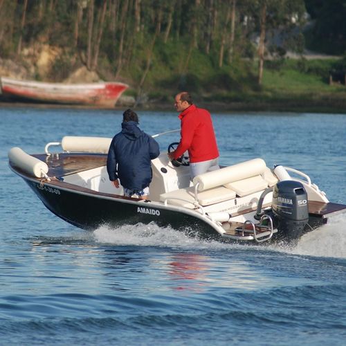 Coque open hors-bord - 500 - MOGGARO ALUMINIUM YACHTS - à console latérale / de pêche sportive / en aluminium