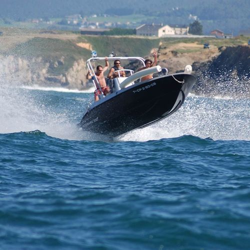 Coque open hors-bord - 550 - MOGGARO ALUMINIUM YACHTS - à console centrale / à console latérale / de pêche sportive