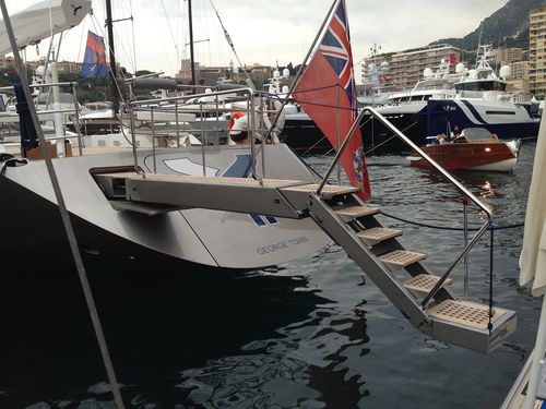 Passerelle pour yacht - SEAWALK SWS3 - Hydromar Marine Equipment bv - télescopique / pivotante / escamotable