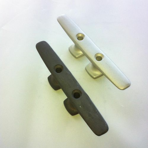 Taquet de pont pour bateau - John Mast - plat / en aluminium