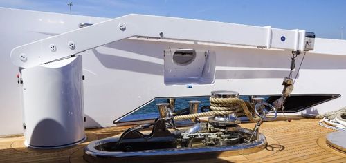 Grue pour yacht - Sanguineti Chiavari produzione articoli nautici s. - de pont / sur mesure