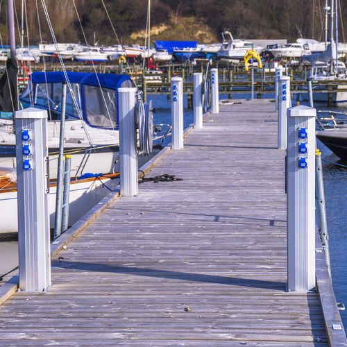 Borne de distribution électrique - Pacific - Seijsener Harbour Services - pour ponton / compacte