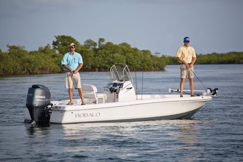 Bay boat hors-bord - 206 CAYMAN - Robalo - à console centrale / de pêche sportive / max. 8 personnes