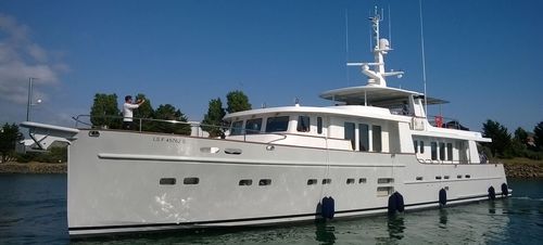 Motor-yacht de croisière - KELONIA - Ocea - traditionnel / avec timonerie / 4 cabines