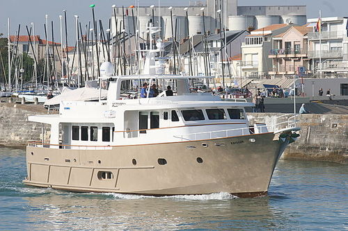 Motor-yacht de croisière - ALDABRA - Ocea - traditionnel / avec timonerie / 3 cabines