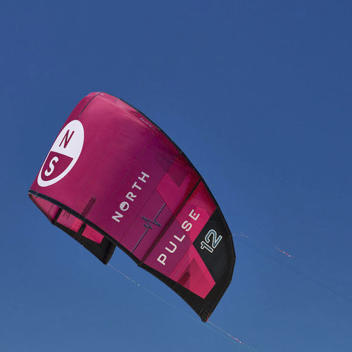Aile de kitesurf C-shape - PULSE - North Kites - de freestyle / de gros temps / rapide