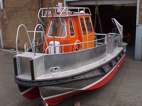 Bateau pour manutention de câbles et tuyaux - ALN 064 ‘OISS Patroller’ - Alnmaritec - catamaran / in-bord hydrojet / en aluminium