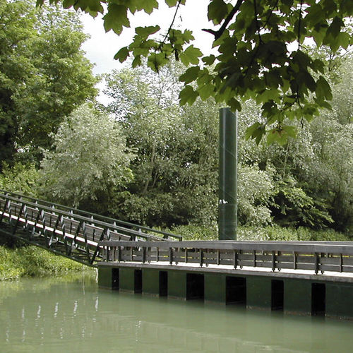 Passerelle pour marina - WITH LOOKOUT PLATFORM - Metalu Industries International - flottante / avec main courante