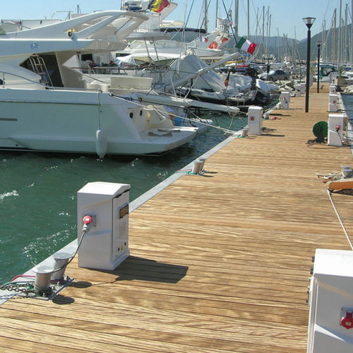 Ponton flottant - COGOLIN - Metalu Industries International - d'amarrage / pour marina / en aluminium