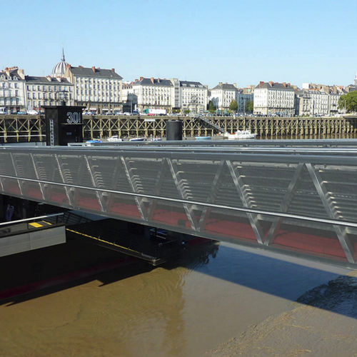 Passerelle pour ponton - Metalu Industries International - flottante / en aluminium / avec main courante
