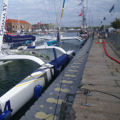 Ponton flottant - MARINEFLOOR EUROPE - modulable / de travail / pour marina