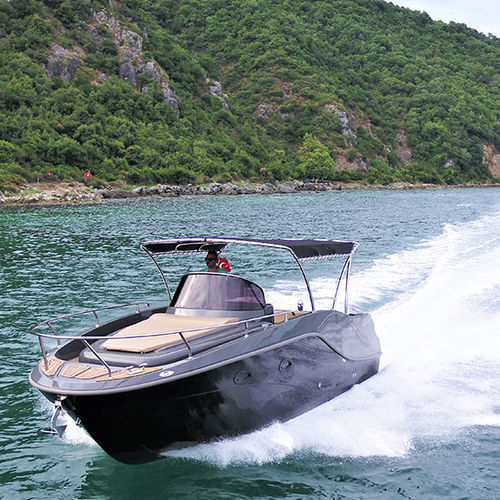 Cabin-cruiser hors-bord - 780 WA - Moonday Yachts - essence / bimoteur / coque planante