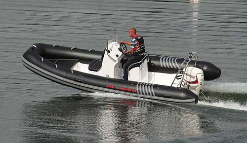Bateau pneumatique hors-bord - VOYAGER SR520 - Excel Inflatables - semi-rigide / à console centrale / max. 7 personnes