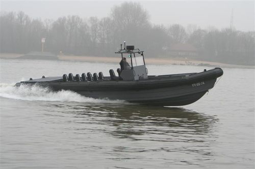 Bateau professionnel in-bord - MR-1250 COMMANDO - Madera Ribs - hors-bord / bateau pneumatique semi-rigide