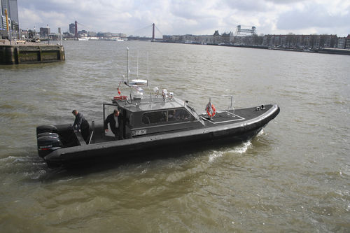 Bateau de surveillance - MRC1250  - Madera Ribs - hors-bord / bateau pneumatique semi-rigide